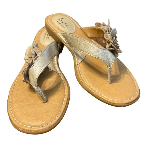 B.O.C. Born Concept Gold Tone Leather Floral Thong Sandals Size 9M - Picture 6 of 8